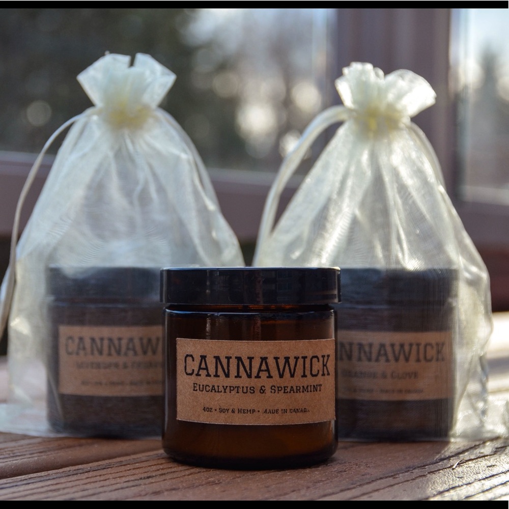100% Natural Soy Candle: Eucalyptus & Spearmint